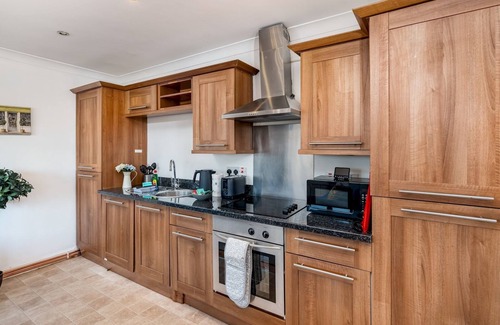 Lacey Green Apartamento | Pass the Keys | Walters Ash Hideaway Flat