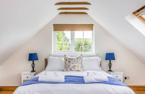 West Wittering Casa | Pass the Keys Walk to West Wittering Beach