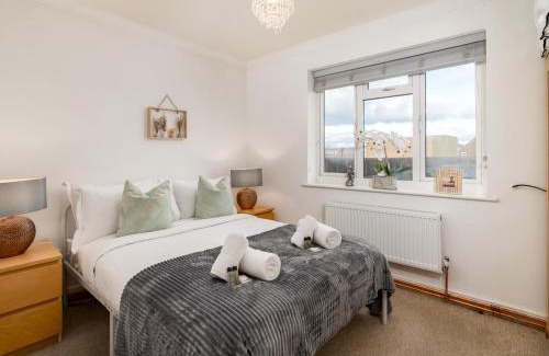 Lacey Green Apartamento | Pass the Keys Walters Ash Hideaway Flat