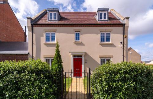 Bicester Casa | Pass The Keys Whitelands Way Large Family Home 8 plus 2 near Bicester Village