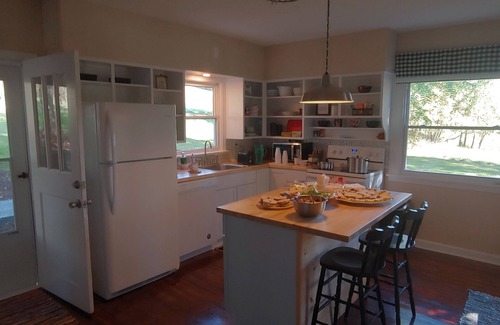 Farmington Otro | Pastoral Hillside Haven
