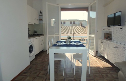 Lido di Pomposa Apartamento | Pasubio 1 - Three-room apartment with air conditioning near the sea.