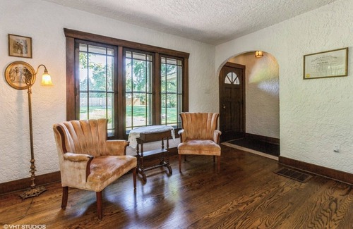 Fair Plain Casa | 🌊 Pat's Pool House & Sauna – Your Ultimate Lakeside Playground