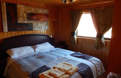 Puerto Cristal Cabina | Patagonia Acres Lodge
