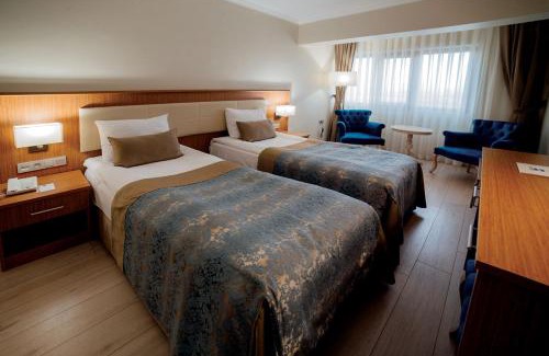 Golbasi Cama Y Desayuno | Patalya Lakeside Resort Hotel