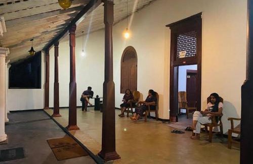 Hiniduma Casa | Paththuwa Walawwa - පත්තුව වලව්ව