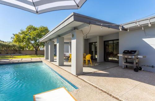 Camelback East Casa | Patina Rosa - Iconic Design Pool and B-Ball Court