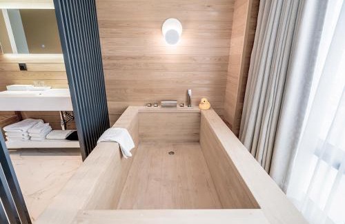 Nonhyeon-dong Hotel | Patio 7