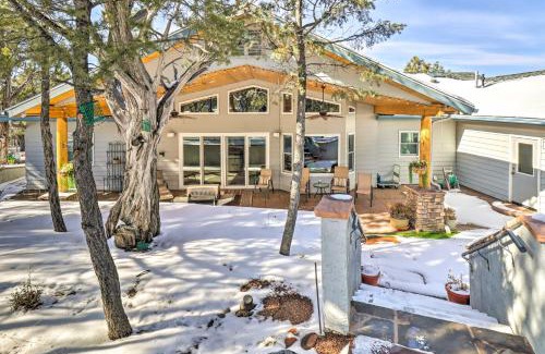 Sierra Pines Casa | Patio and Forest View Peaceful Show Low Home