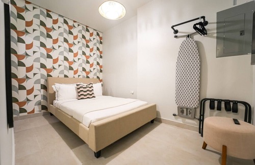 Santurce Hotel | Patio Elba Basic 1 Bedroom Full Bed