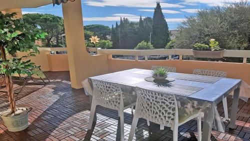 Sainte-Maxime Apartamento | Patio Fleuri