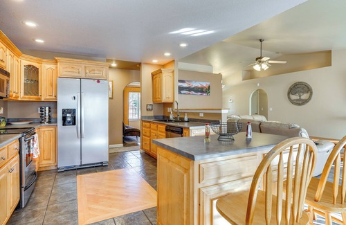 Pueblo West Casa | Patio & Grill: Family Home in Pueblo West