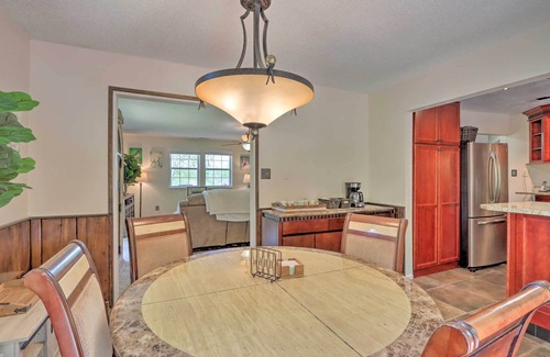 Roach Casa | Patio & Grill: Lake of the Ozarks Escape!