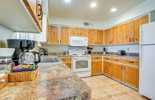 Wickenburg Casa | Patio & Mtn Views: Wickenburg 'Trail Head House'