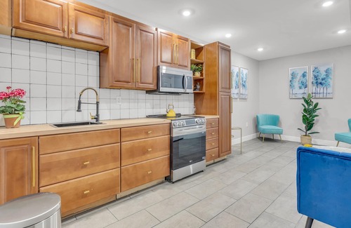 North Philadelphia West Apartamento | Patio Paradise Central City 2BR Philly