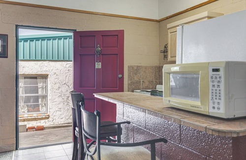 Lake Whitney Apartamento | Patio & Trail Access: Lake Whitney Studio!