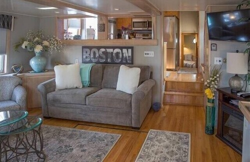 Boston Alquiler De Eote | Patriot: Three Story Vessel