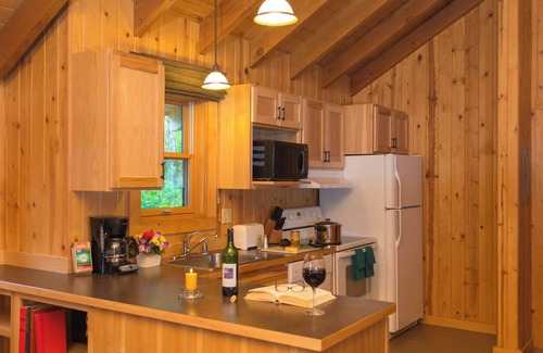Winthrop Casa | Patterson Lake Cabin - 1 Queen/1 Queen Murphy/1 Twin