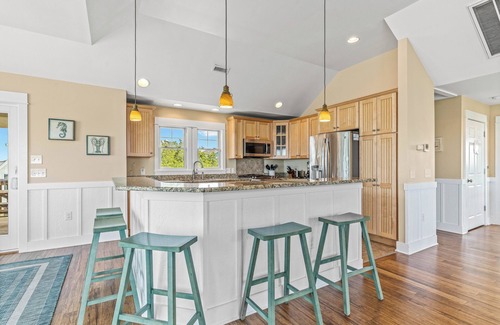 Duck Casa | Patti O'Duck: Elevator, Dog-friendly, Pool, Hot Tub, Beach 1750 Ft