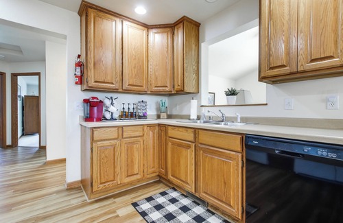 Egg Harbor Condominio | 'Pattie's Other Place' - Indoor Pool Access!
