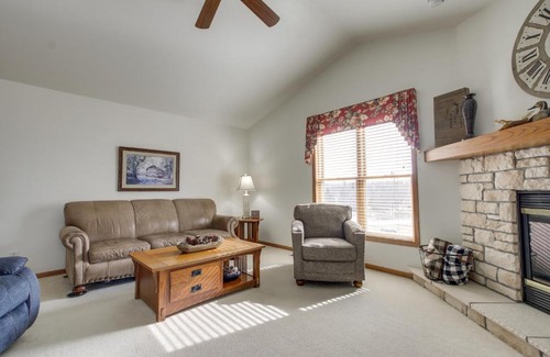 Egg Harbor Apartamento | Patties Other Place - Indoor Pool Access!