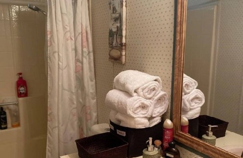 Valle Vista Casa | Patty's Place is a ROOM RENTAL ONLY in a quiet tucked away, home away home