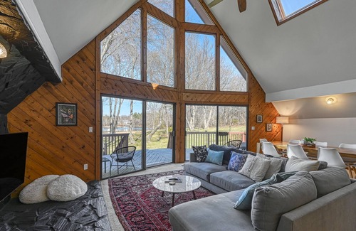 Bumpass Casa | Pauley Shores- Inground Swimming Pool, Waterfront, Theater, and MORE!