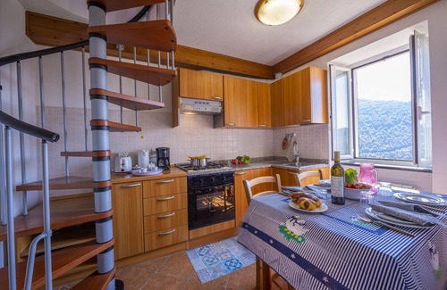 Ne Casa | Paulotti Antico Borgo First Floor, Ne, Italy