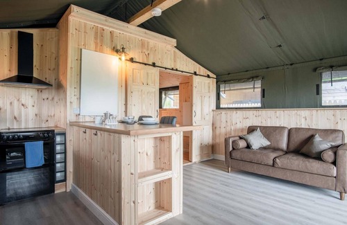 Llangennith Alquiler De RV | Paviland - Safari Glamping Tent - Llangennith