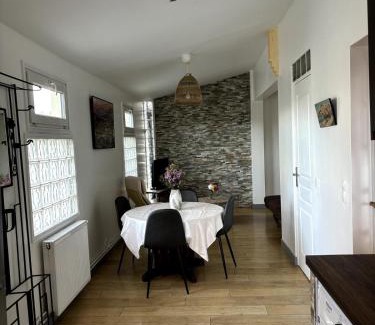 Le Blanc-Mesnil Apartamento | Pavillon indépendant au 1er étage de deux chambres