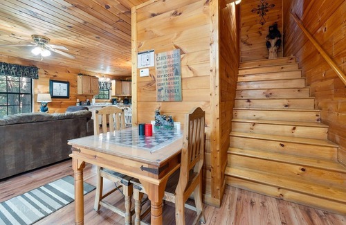 Sevierville Cabina | Paw Prints
