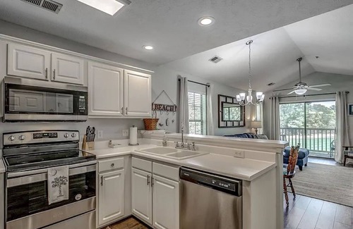 Pawleys Island Condominio | Pawley's Peace 2 miles to Beach Balcony View of 1st Hole 2BR2B