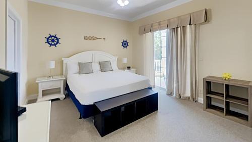 Pawleys Island Villa | Pawleys Island Retreat Tranquil 4BR Pool Tennis