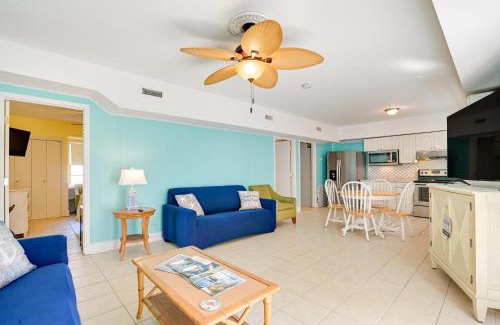 Pawleys Island Casa | Pawleys Island Retreat - Golf Cart Included!