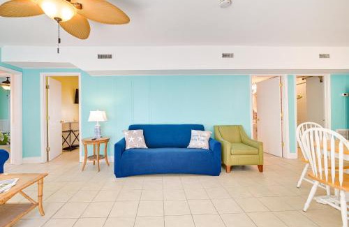 Pawleys Island Casa | Pawleys Island Retreat - Golf Cart Included!