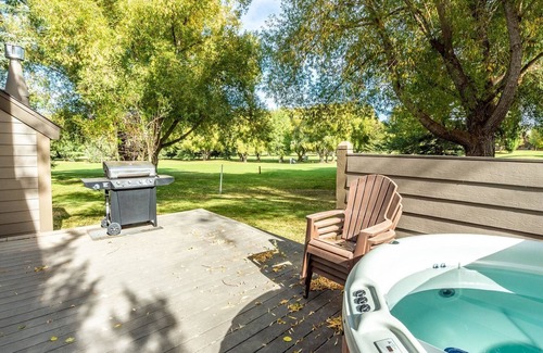 North Park City Hotel | Pay Day by Identity Properties