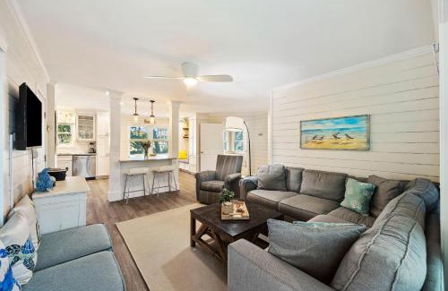 Pelican Bay Casa | PB48: 48 Pelican Bay