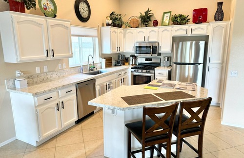 Palm Valley Casa | PC Furn Golf Course Home. 36 PB courts for Nat's Nov `24 incl cart, hk 'ing util