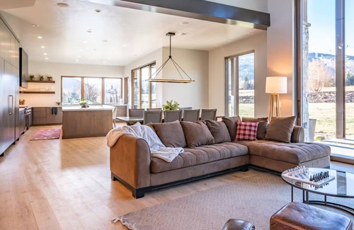 South Snyderville Basin Casa | PC Home w/Sweeping Mtn Views Great Location