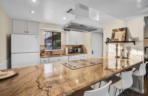 Palm Desert Apartamento | PD Resorter 2BR with Golf course views