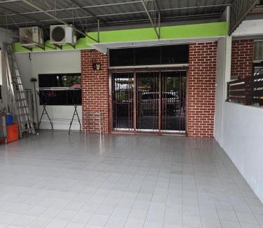 Taman Megah Casa | PD Shell Gate Home Stay