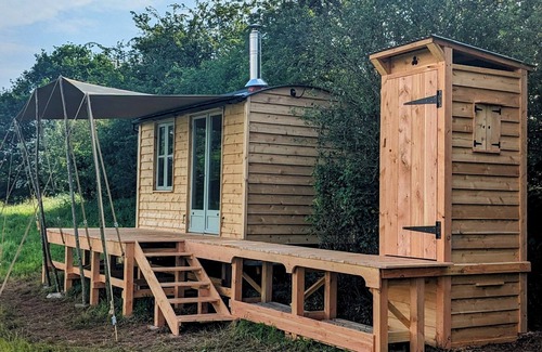 Monmouth Cabina | Pen Bryn | Off-Grid Escape | Wilder Nature