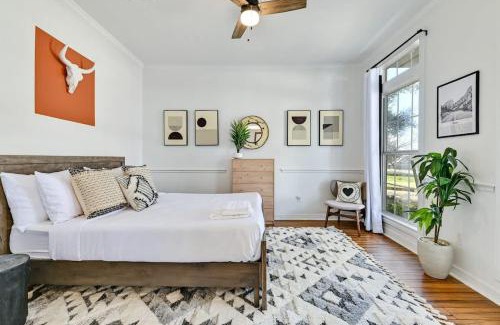 Dripping Springs Casa | Peabody Ranch Luxury Home W/Pool, Hot Tub, Fire Pit!