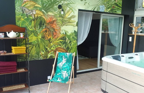 Noyal-sur-Seiche Casa | Peaceful house with garden, terrace, Jacuzzi