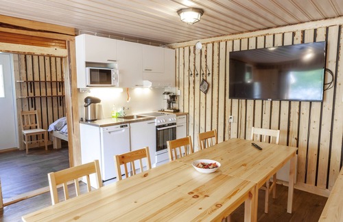 Hameenlinna Cabaña | Peace and Privacy Travel - Aulanko Lake Hide-out