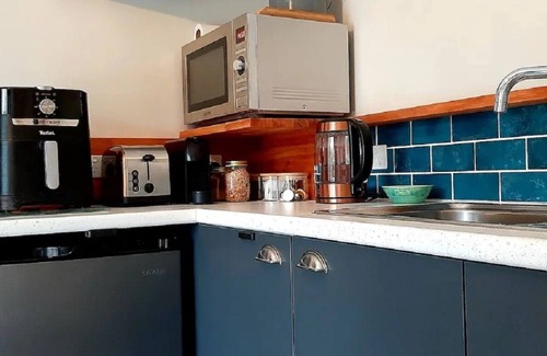 Waihi Beach Cabina | Peace of Bali 1 bed cabin set in a tropical garden with WiFi & AC in Waihi Beach