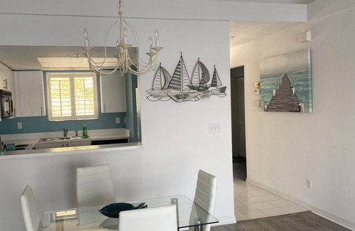 Naples Condominio | Peace, Paradise, and a Private boat slip