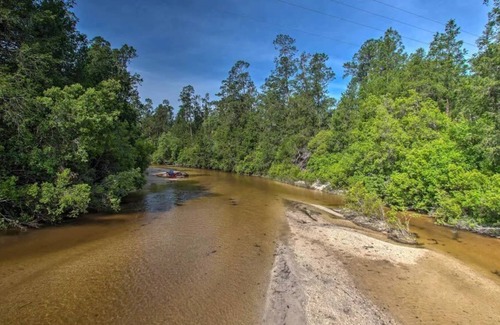Milton Casa | Peace & Quiet! Horse Stables on Property, Pets Welcome!