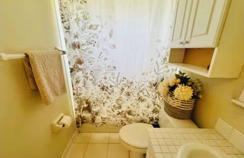 Palm Beach Country Estates Apartamento | Peaceful 1 bdrm ensuite w/pool & private entrance in sunny Palm Beach Gardens