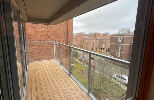 Bethnal Green Apartamento | Peaceful 1BD Flat With Balcony - Bethnal Green